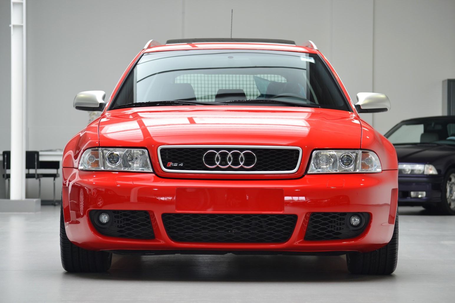 Audi RS4 (B5) vorne