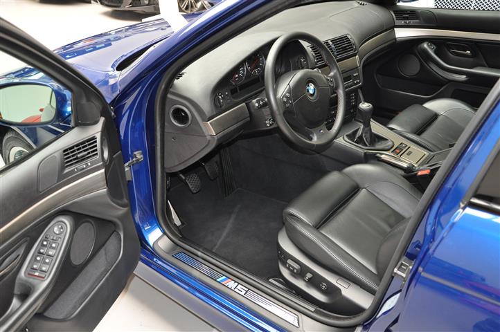 BMW M5 E39 Cockpit
