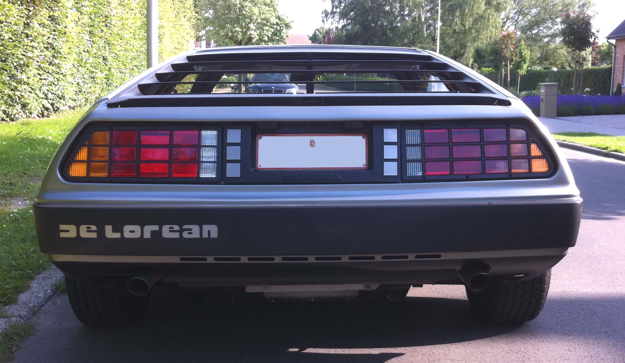 DeLorean hinten