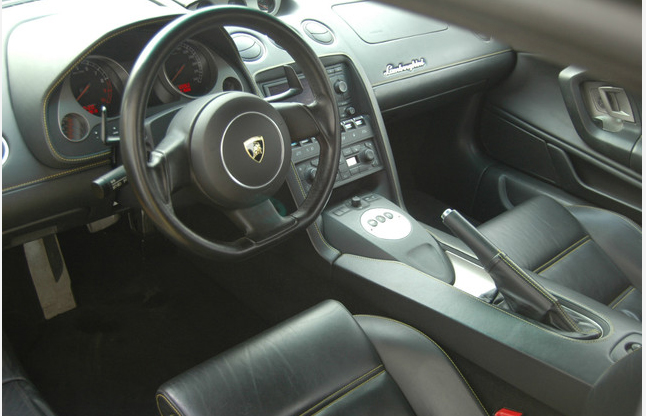 Lamborghini Gallardo Cockpit
