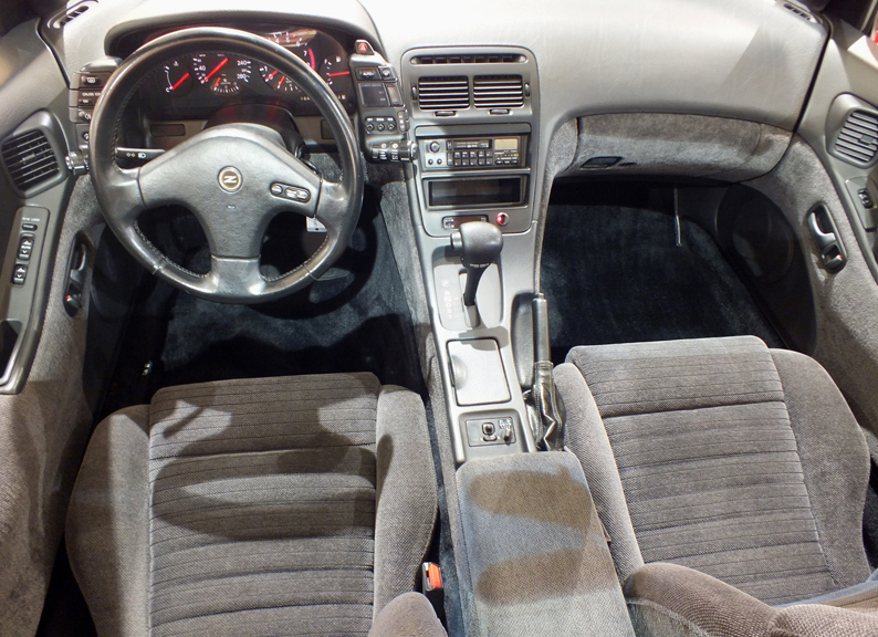 Nissan 300 ZX (Z32) Cockpit
